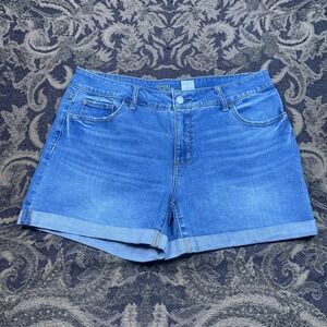 Time and Tru Women's Denim Shorts Mid Rise Cuffed Hem Medium Wash Size 14